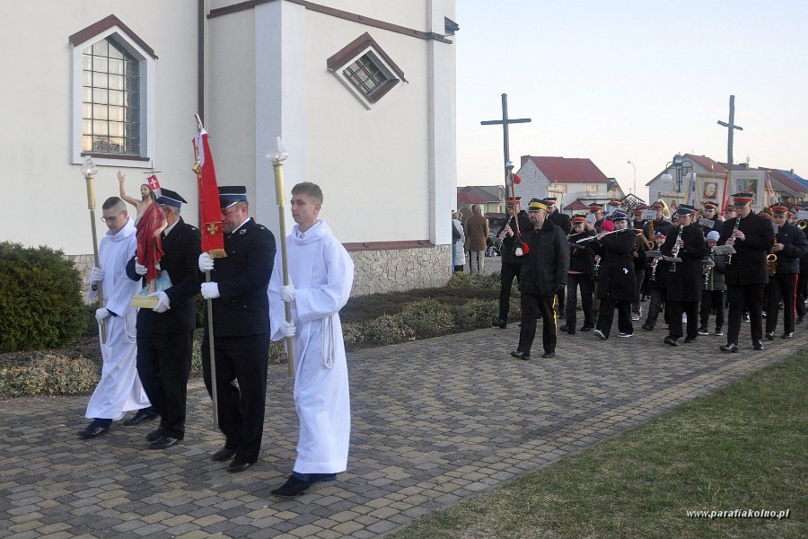 02 Procesja rezurekcyjna.jpg